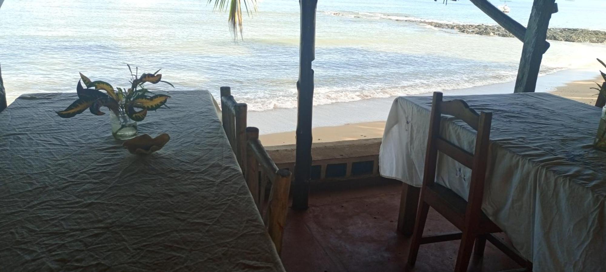 Hotel Piscine Bimoko Nosy-Be Exterior foto