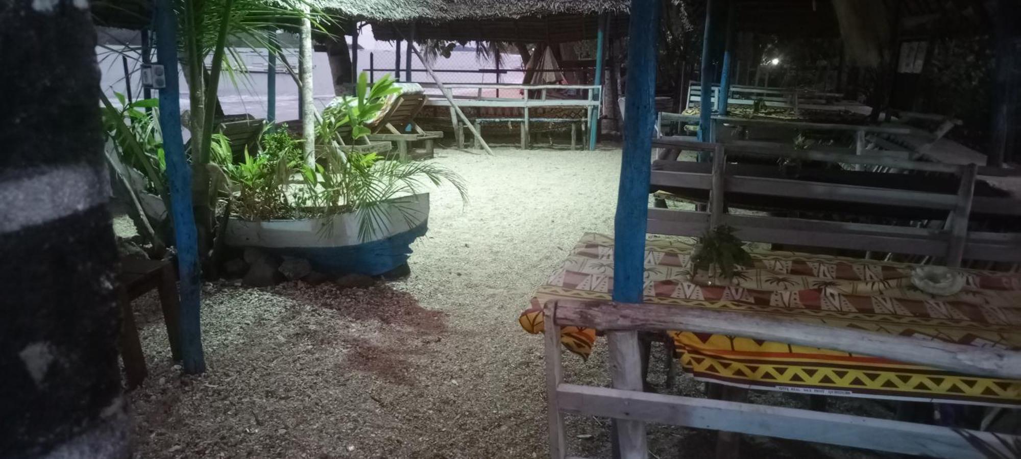 Hotel Piscine Bimoko Nosy-Be Exterior foto